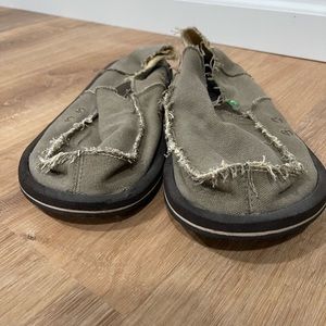 Sanuks Shoes